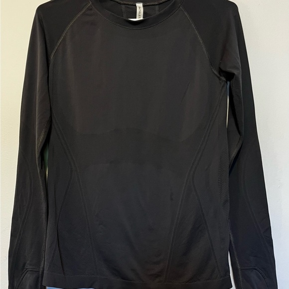 Athleta Black Stretch Long Sleeve Workout Shirt Thumb Holes in Size S - Picture 1 of 7